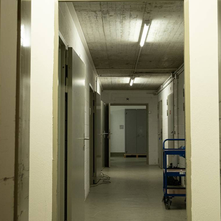 Couloir dans des chambres fortes en Suisse